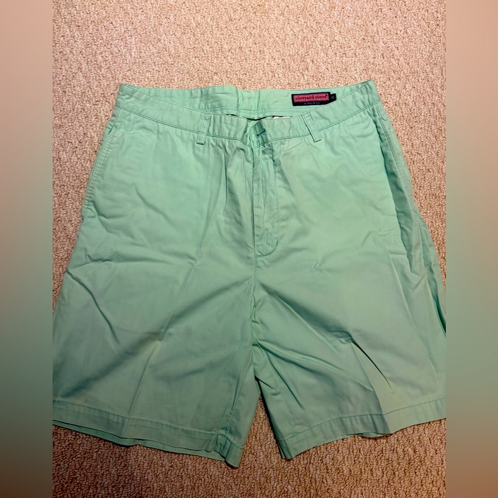 Vineyard Vines Men’s pale mint green shorts-size 35